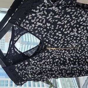 Floral and lace blouse | EXPRESS